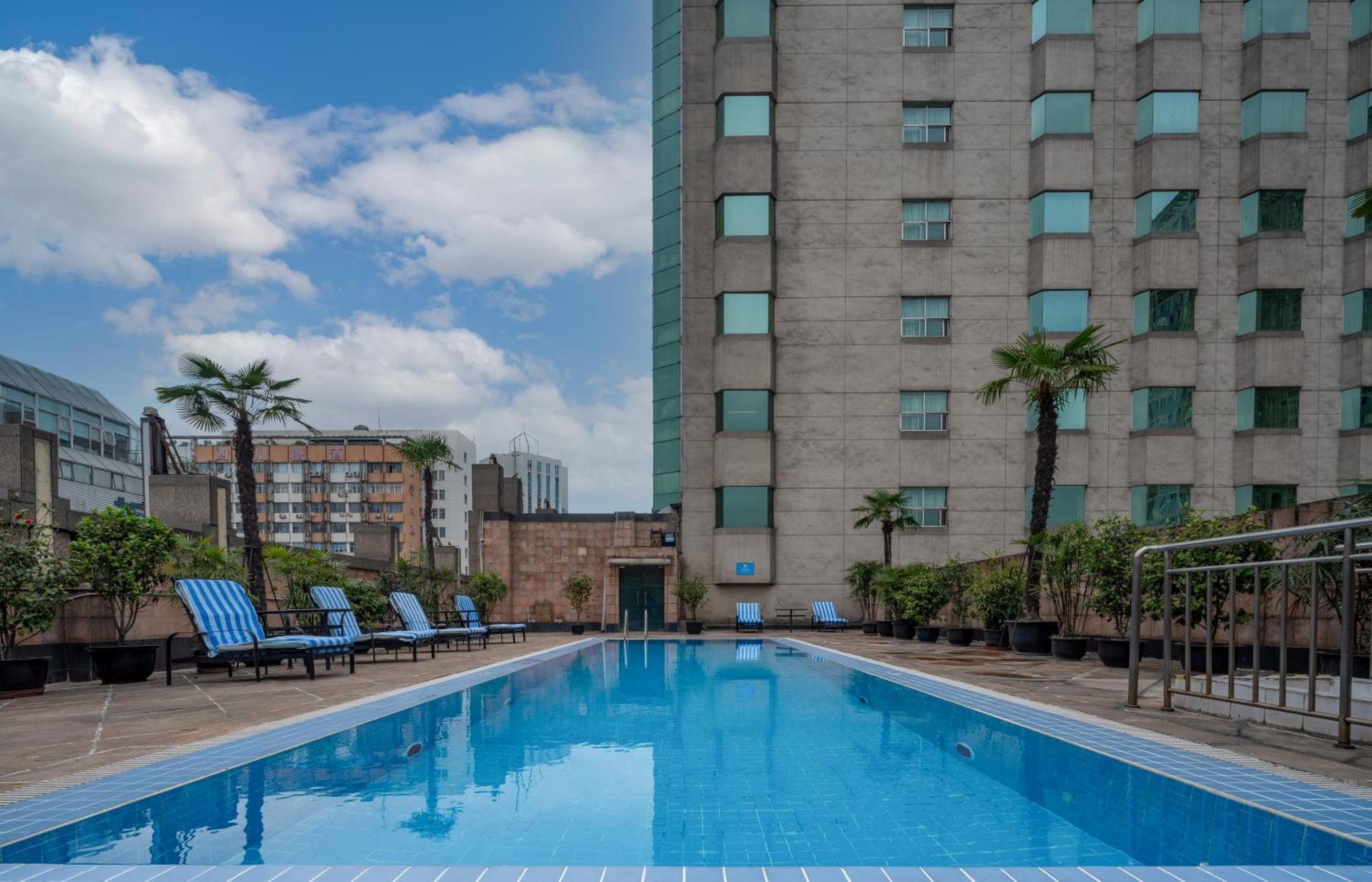 Chengdu Tianfu Sunshine Hotel Bagian luar foto